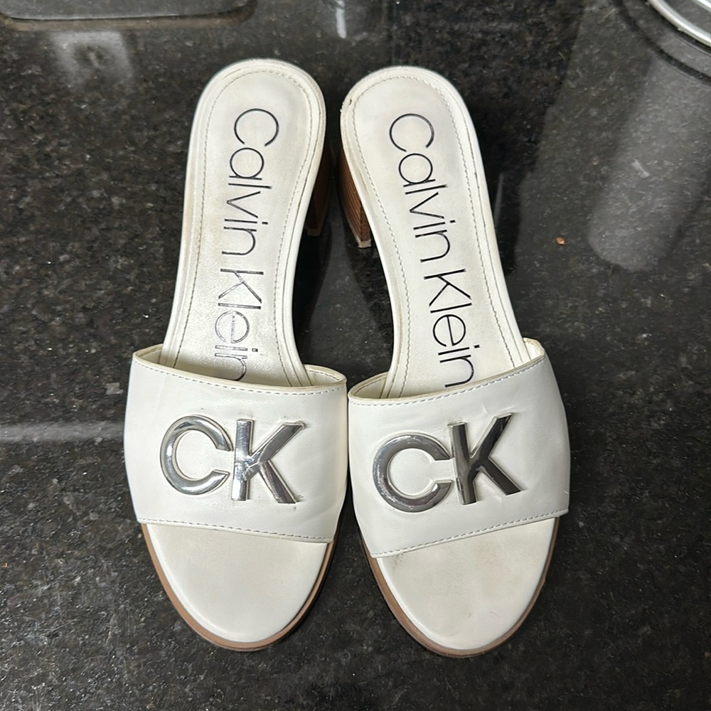 White Mule Sandals For Women. Perfect for summer or vacation